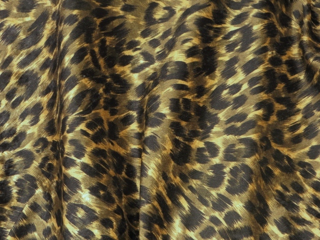 Spun Velvet Material Velour Cheetah Leopard Tiger Craft Dress Fabric 58  Meter